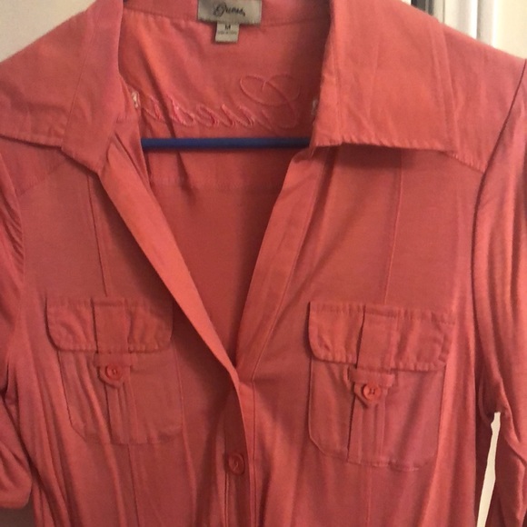 SALE!!! NWOT GUESS TOP ๐ฅ๐ฅ๐ฅ๐ฅ - Picture 5 of 5